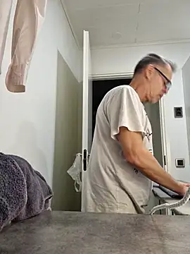 Snapshot of DarrenSullivanSlut chatting on 15, 1, 2026 DarrenSullivanSlut online show from 15, 1, 2026