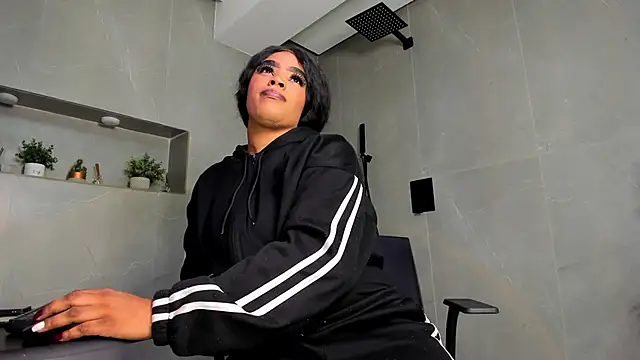Briana Wells  online show from 4, 6, 2026