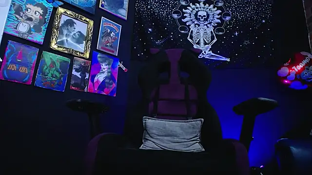 Snapshot of Yourmadame_P chatting on 3, 12, 2024 Yourmadame P online show from 3, 12, 2024