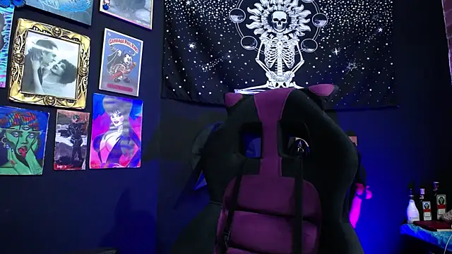 Snapshot of Yourmadame_P chatting on 7, 1, 2025 Yourmadame P online show from 7, 1, 2025