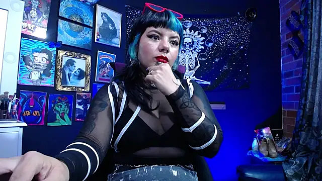 Snapshot of Yourmadame_P chatting on 28, 1, 2025 Yourmadame P online show from 28, 1, 2025