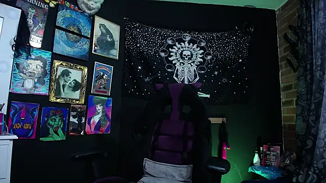 Snapshot of Yourmadame_P chatting on 7, 2, 2025 Yourmadame P online show from 7, 2, 2025