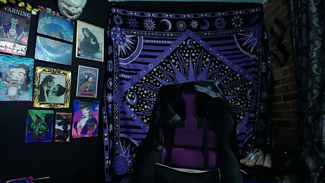 Snapshot of Yourmadame_P chatting on 24, 9, 2025 Yourmadame P online show from 24, 9, 2025