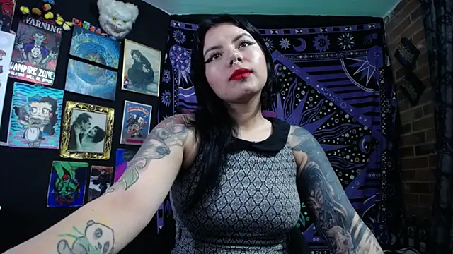 Snapshot of Yourmadame_P chatting on 5, 10, 2025 Yourmadame P online show from 5, 10, 2025