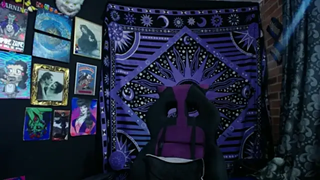 Snapshot of Yourmadame_P chatting on 23, 10, 2025 Yourmadame P online show from 23, 10, 2025