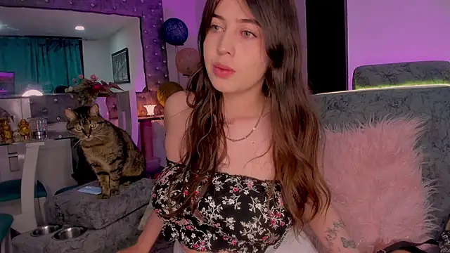 zoe kittylove online show from 3, 11, 2025
