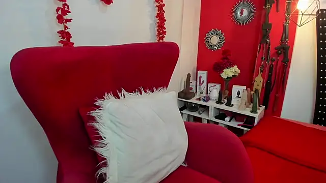 Snapshot of julieta_evans_ chatting on 16, 12, 2024 julieta evans online show from 16, 12, 2024