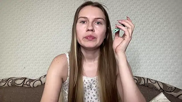 Snapshot of dream_alexa chatting on 5, 2, 2025 dream alexa online show from 5, 2, 2025