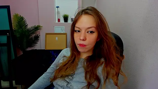 Persephoni online show from 5, 12, 2025