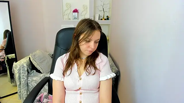 Snapshot of Persephoni chatting on 12, 7, 2026 Persephoni online show from 12, 7, 2026