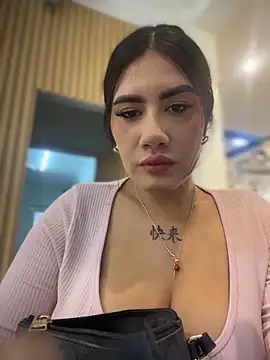 Snapshot of clarachanelricek chatting on 18, 11, 2025 clarachanelricek online show from 18, 11, 2025