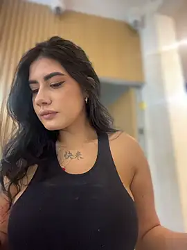 Snapshot of clarachanelricek chatting on 19, 11, 2025 clarachanelricek online show from 19, 11, 2025