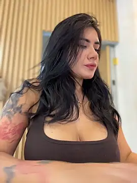 Snapshot of clarachanelricek chatting on 13, 12, 2025 clarachanelricek online show from 13, 12, 2025