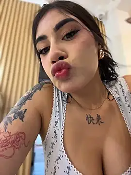 Snapshot of clarachanelricek chatting on 15, 12, 2025 clarachanelricek online show from 15, 12, 2025