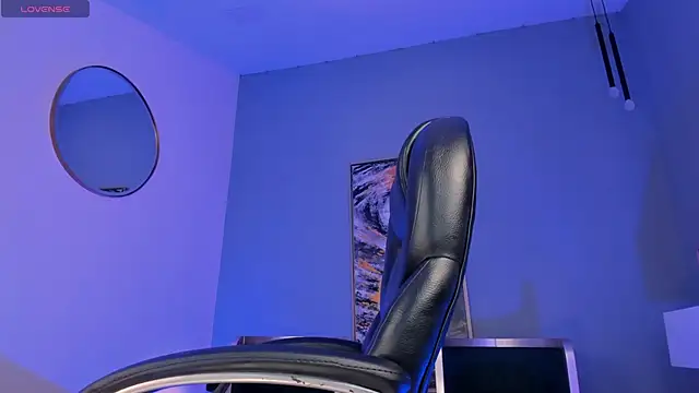 Snapshot of SophieBarnett chatting on 16, 12, 2025 SophieBarnett online show from 16, 12, 2025