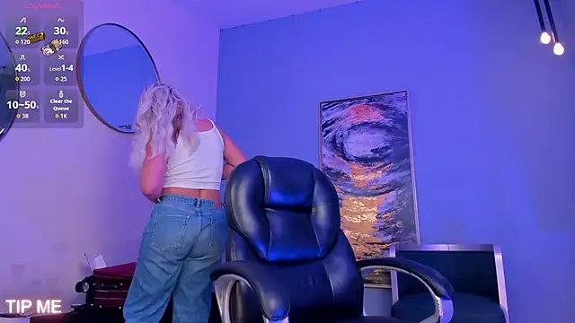 Snapshot of SophieBarnett chatting on 8, 2, 2026 SophieBarnett online show from 8, 2, 2026