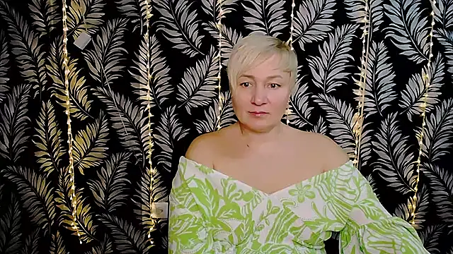 Olivia playful online show from 24, 2, 2025