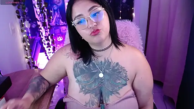 Snapshot of _Ali_Brinck_ chatting on 22, 1, 2025 Ali Brinck online show from 22, 1, 2025