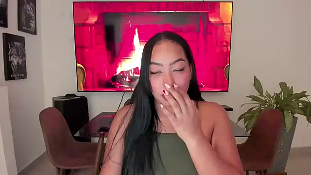 Snapshot of brunetenikole02 chatting on 24, 10, 2025 brunetenikole02 online show from 24, 10, 2025