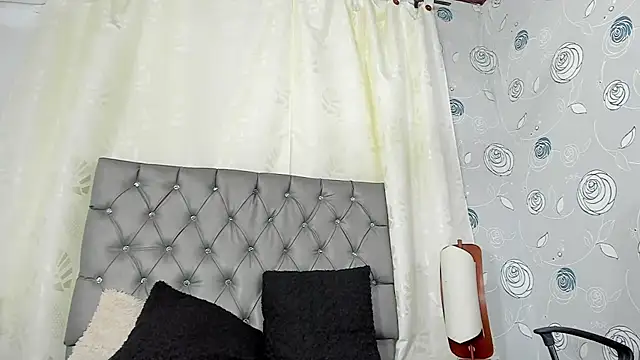 luna evaa online show from 10, 1, 2025
