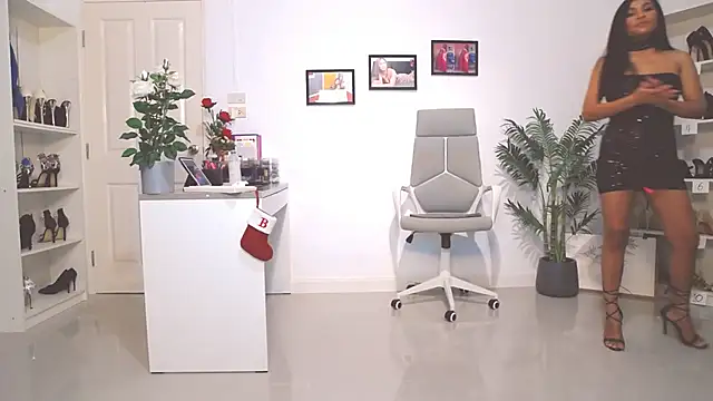 Snapshot of Hotbeebee chatting on 15, 1, 2025 Hotbeebee online show from 15, 1, 2025