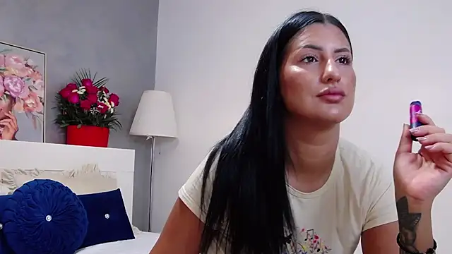 Snapshot of RebeccaRyen chatting on 18, 11, 2025 RebeccaRyen online show from 18, 11, 2025