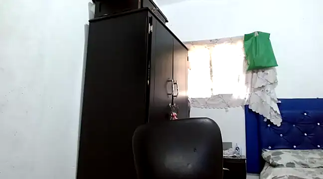 angelamarie1 online show from 11, 1, 2025