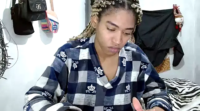 angelamarie1 online show from 22, 1, 2025