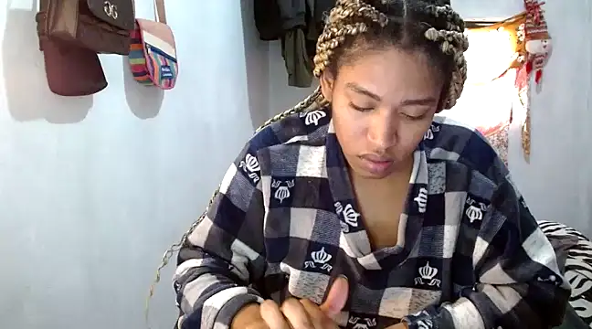 angelamarie1 online show from 6, 2, 2025