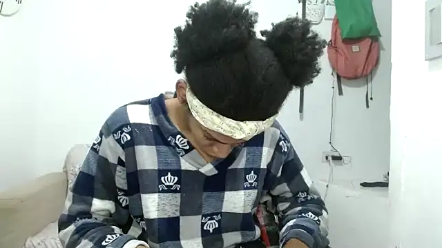 angelamarie1 online show from 28, 9, 2025