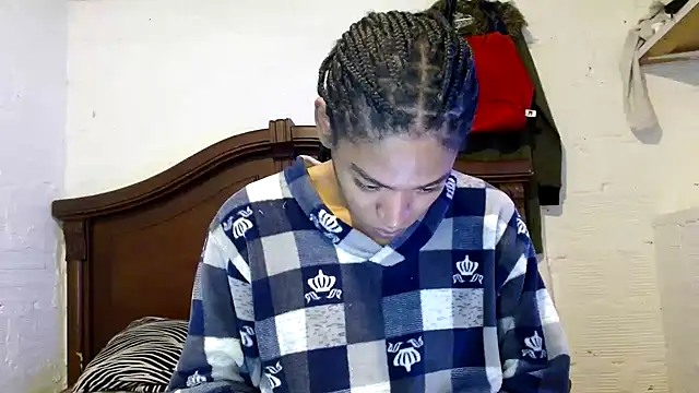 angelamarie1 online show from 14, 4, 2026