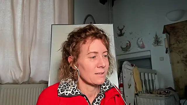 Snapshot of Lola_Belgium chatting on 8, 2, 2025 Lola Belgium online show from 8, 2, 2025