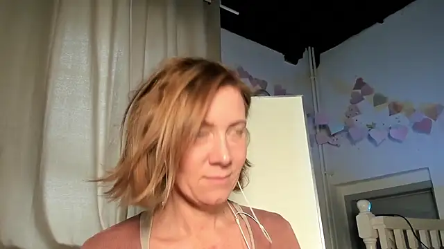 Snapshot of Lola_Belgium chatting on 15, 2, 2025 Lola Belgium online show from 15, 2, 2025
