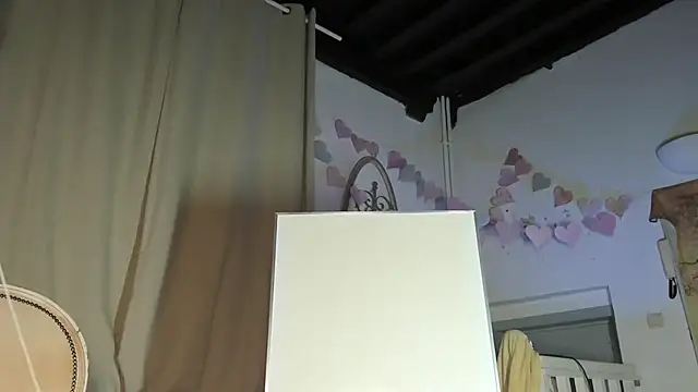 Snapshot of Lola_Belgium chatting on 16, 3, 2025 Lola Belgium online show from 16, 3, 2025
