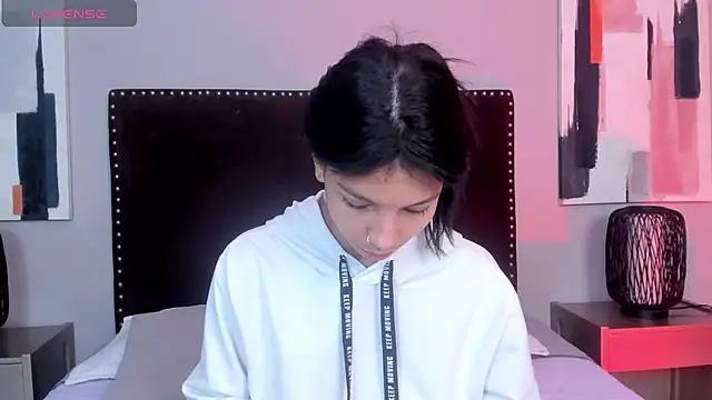 LauraAristizabal online show from 14, 3, 2025