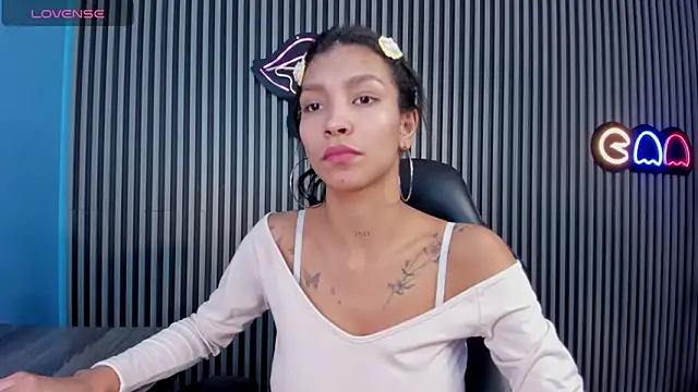 LauraAristizabal online show from 21, 3, 2025