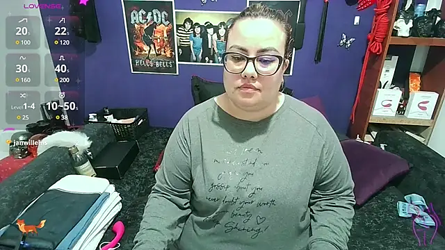 Snapshot of foxbell_lt chatting on 11, 1, 2025 foxbell lt online show from 11, 1, 2025