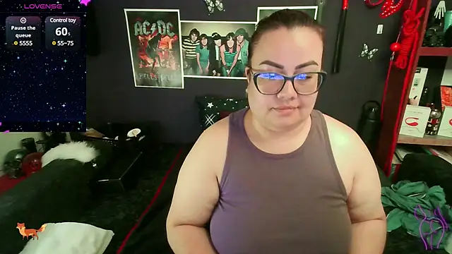 Snapshot of foxbell_lt chatting on 11, 2, 2025 foxbell lt online show from 11, 2, 2025