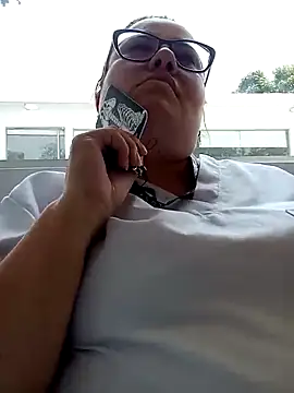 Snapshot of foxbell_lt chatting on 15, 2, 2025 foxbell lt online show from 15, 2, 2025