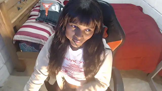 sexyjustin202 online show from 10, 10, 2025