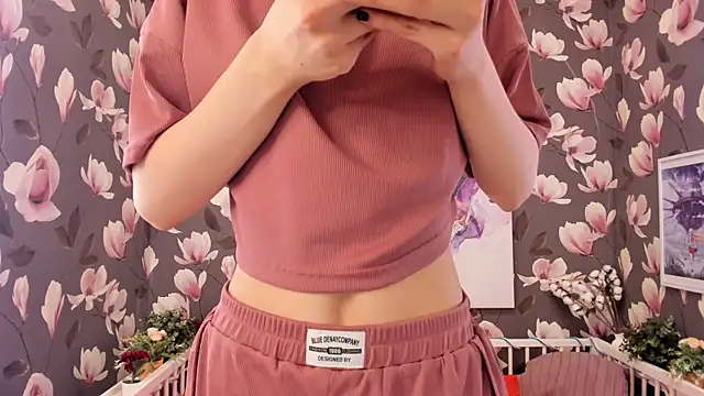 Snapshot of MelaniGrand chatting on 19, 2, 2025 MelaniGrand online show from 19, 2, 2025