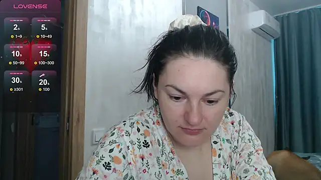 Stacy Davice online show from 25, 9, 2025