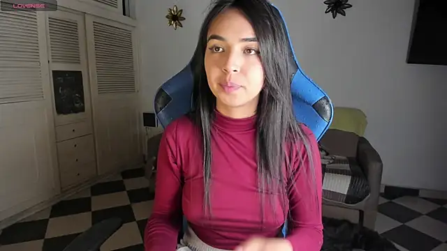 Snapshot of Miss_Nicole chatting on 21, 12, 2024 Miss Nicole online show from 21, 12, 2024