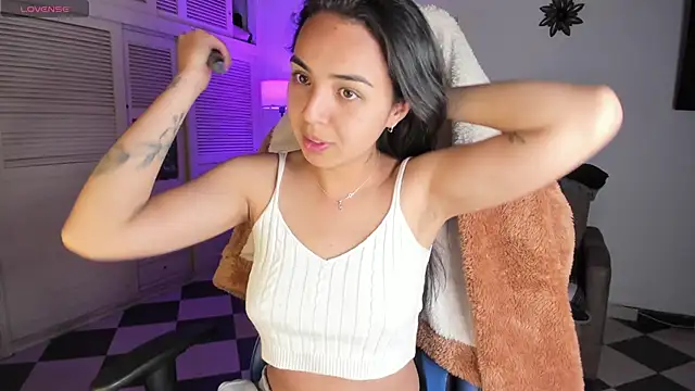 Snapshot of Miss_Nicole chatting on 8, 1, 2025 Miss Nicole online show from 8, 1, 2025