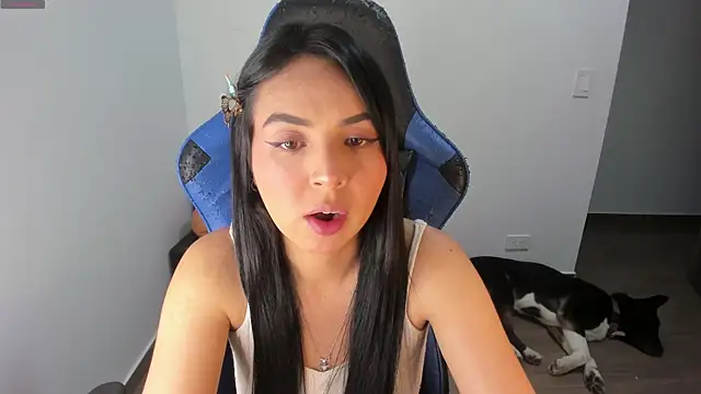 Snapshot of Miss_Nicole chatting on 5, 10, 2025 Miss Nicole online show from 5, 10, 2025