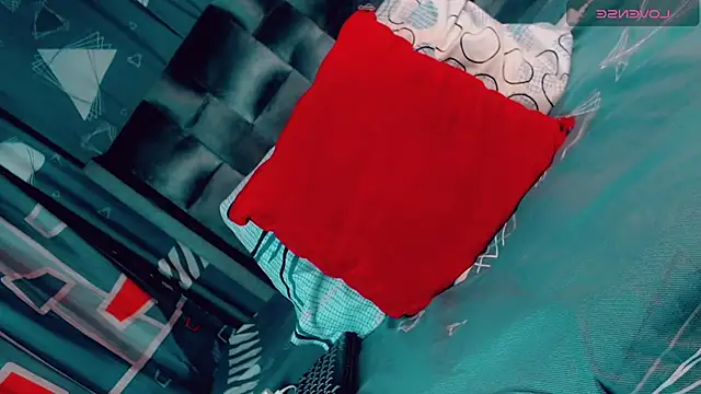 CharlotteBigCock online show from 24, 4, 2026