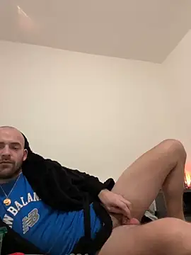 Snapshot of bigguy101 chatting on 28, 12, 2024 bigguy101 online show from 28, 12, 2024