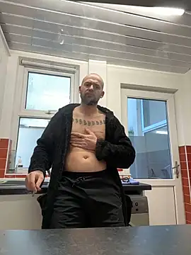 Snapshot of bigguy101 chatting on 6, 1, 2025 bigguy101 online show from 6, 1, 2025