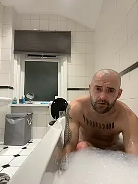 Snapshot of bigguy101 chatting on 8, 1, 2025 bigguy101 online show from 8, 1, 2025