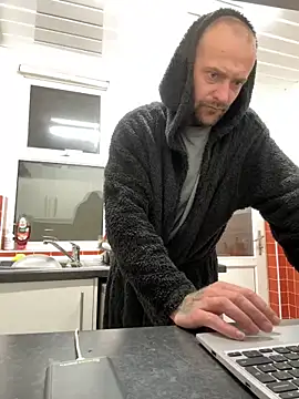 Snapshot of bigguy101 chatting on 10, 2, 2025 bigguy101 online show from 10, 2, 2025